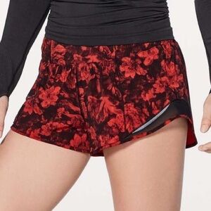 Lululemon Women’s Hotty Hot Short II Running 2.5" Carminetrue Red Black Floral